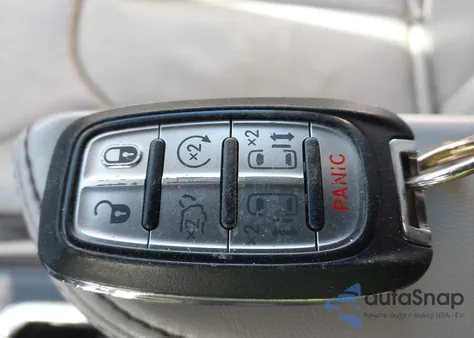 2017 Chrysler Pacifica Limited z USA, uszkodzony, nr VIN 2C4RC1GG8HR635556